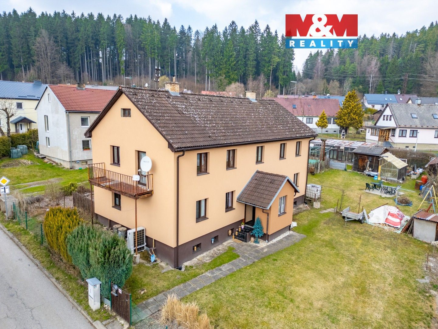 Prodej domu 210 m² - foto 1