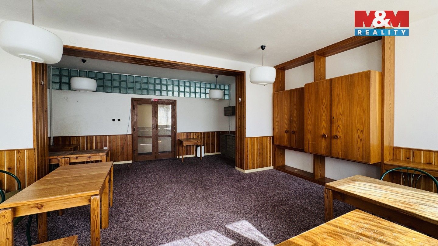 Pronájem komerčního prostoru 563 m² - foto 2