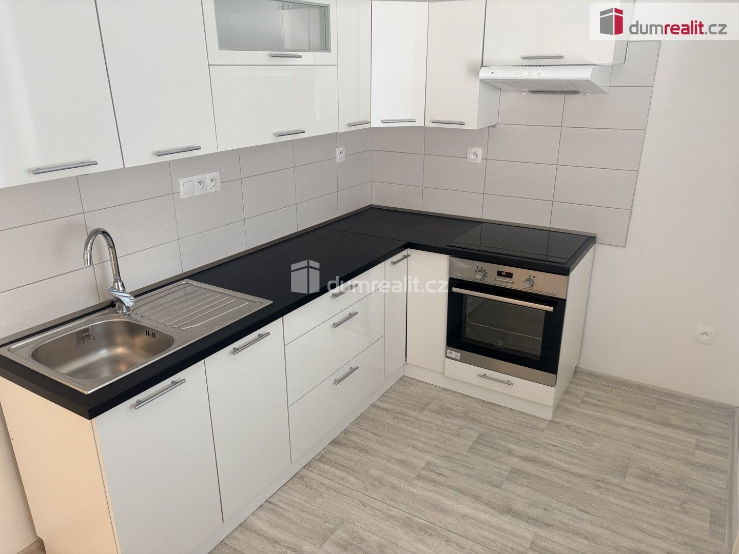 Pronájem bytu 2+1 53 m² - foto 1