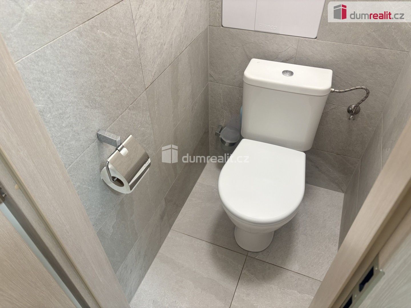 Pronájem bytu 2+1 53 m² - foto 9