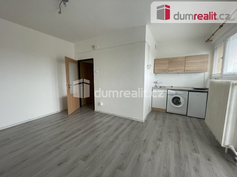 Pronájem bytu 1+kk 23 m² - foto 1