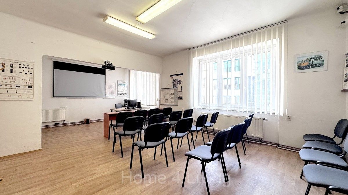 Pronájem domu 210 m² - foto 5