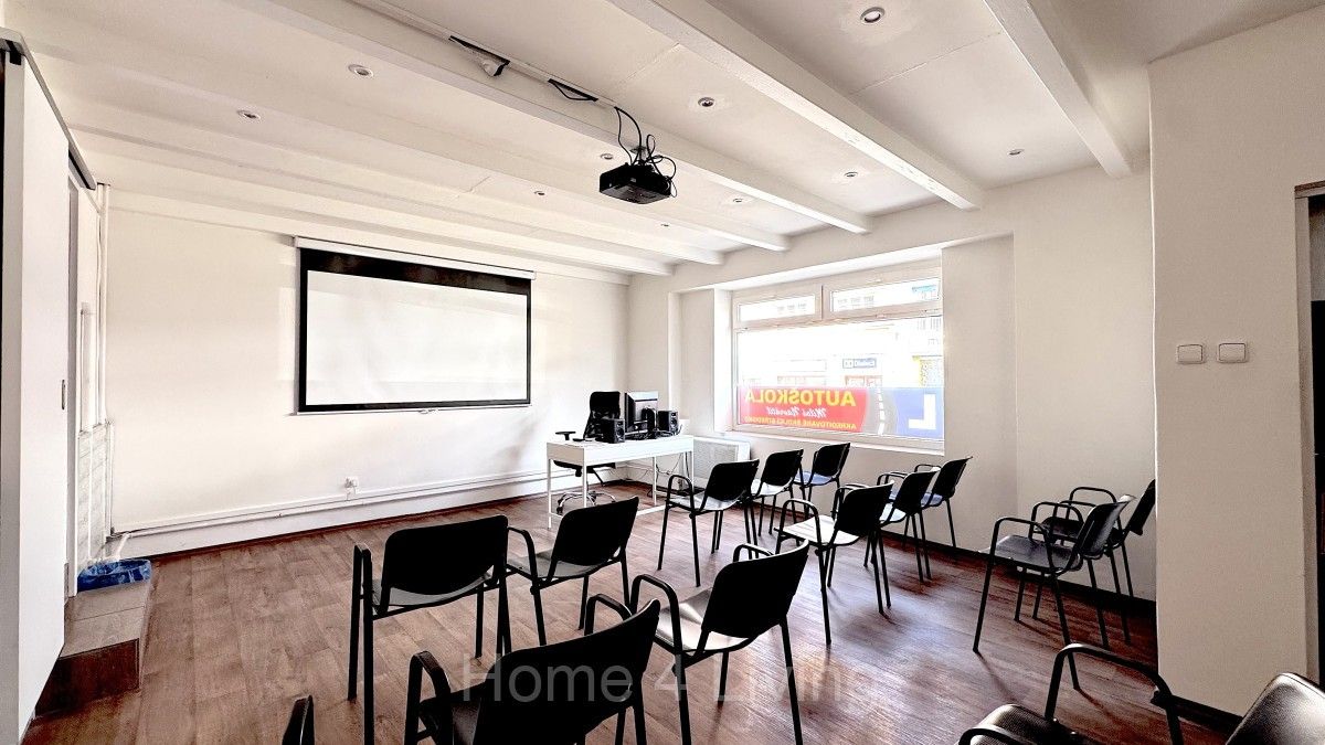 Pronájem domu 210 m² - foto 4