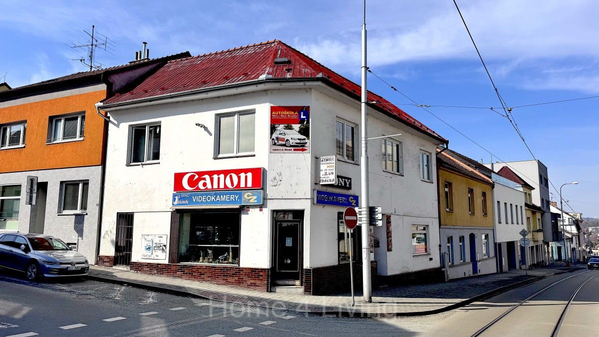Pronájem domu 210 m² - foto 1