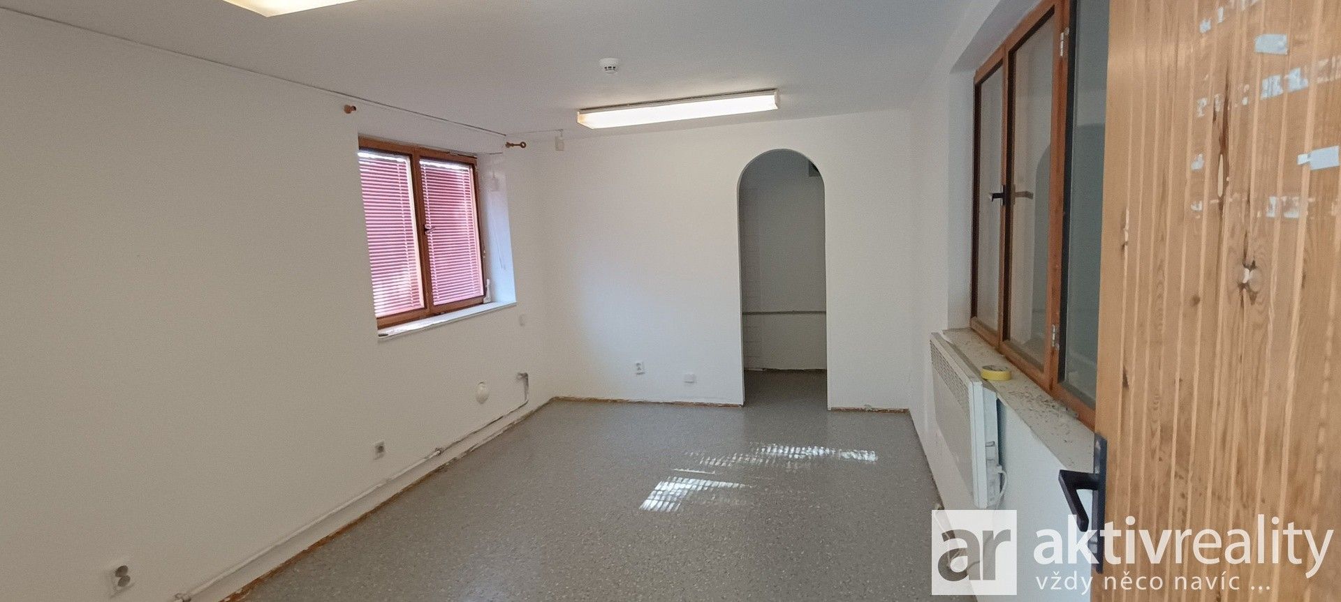 Pronájem komerčního prostoru 726 m² - foto 5
