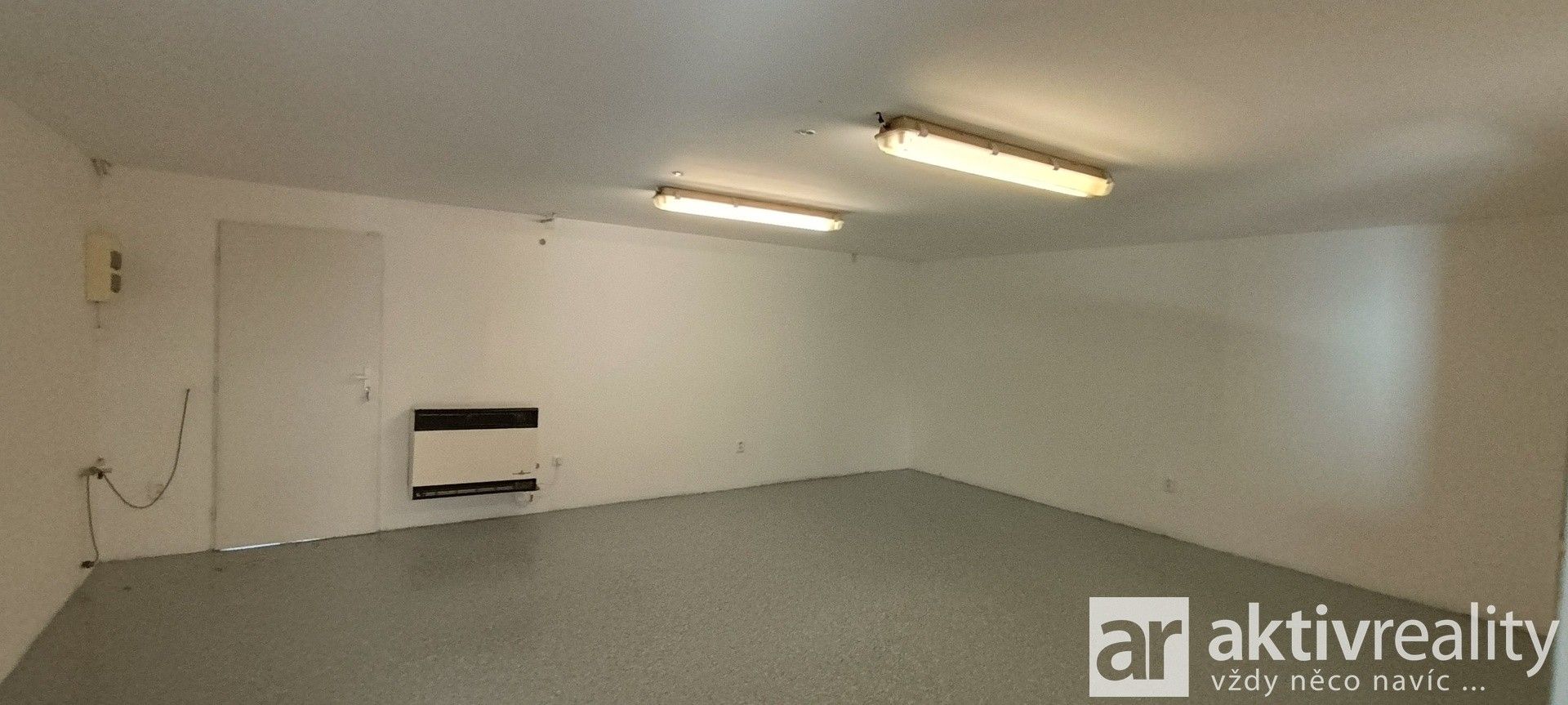 Pronájem komerčního prostoru 726 m² - foto 4