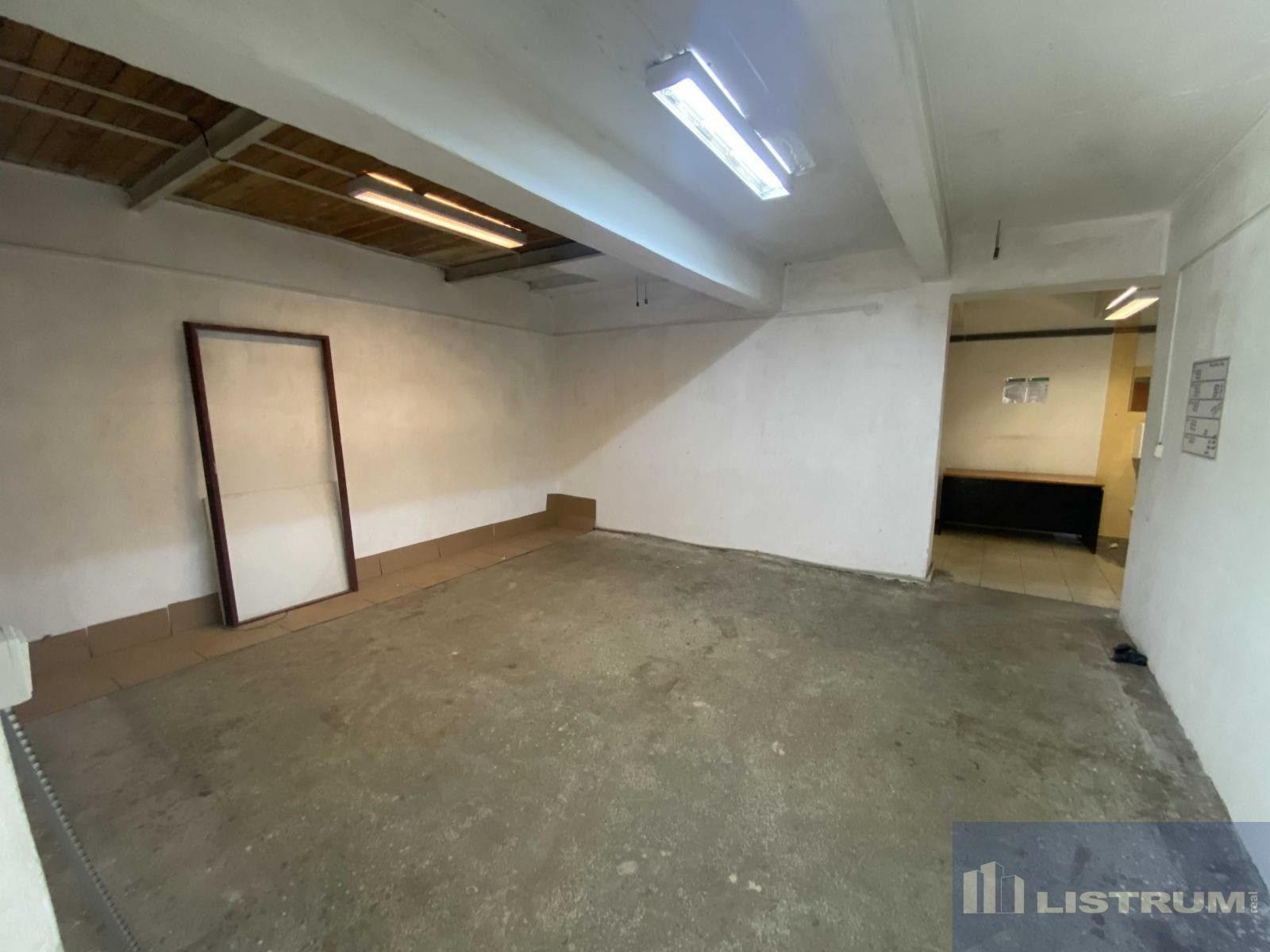 Pronájem komerčního prostoru 240 m² - foto 6