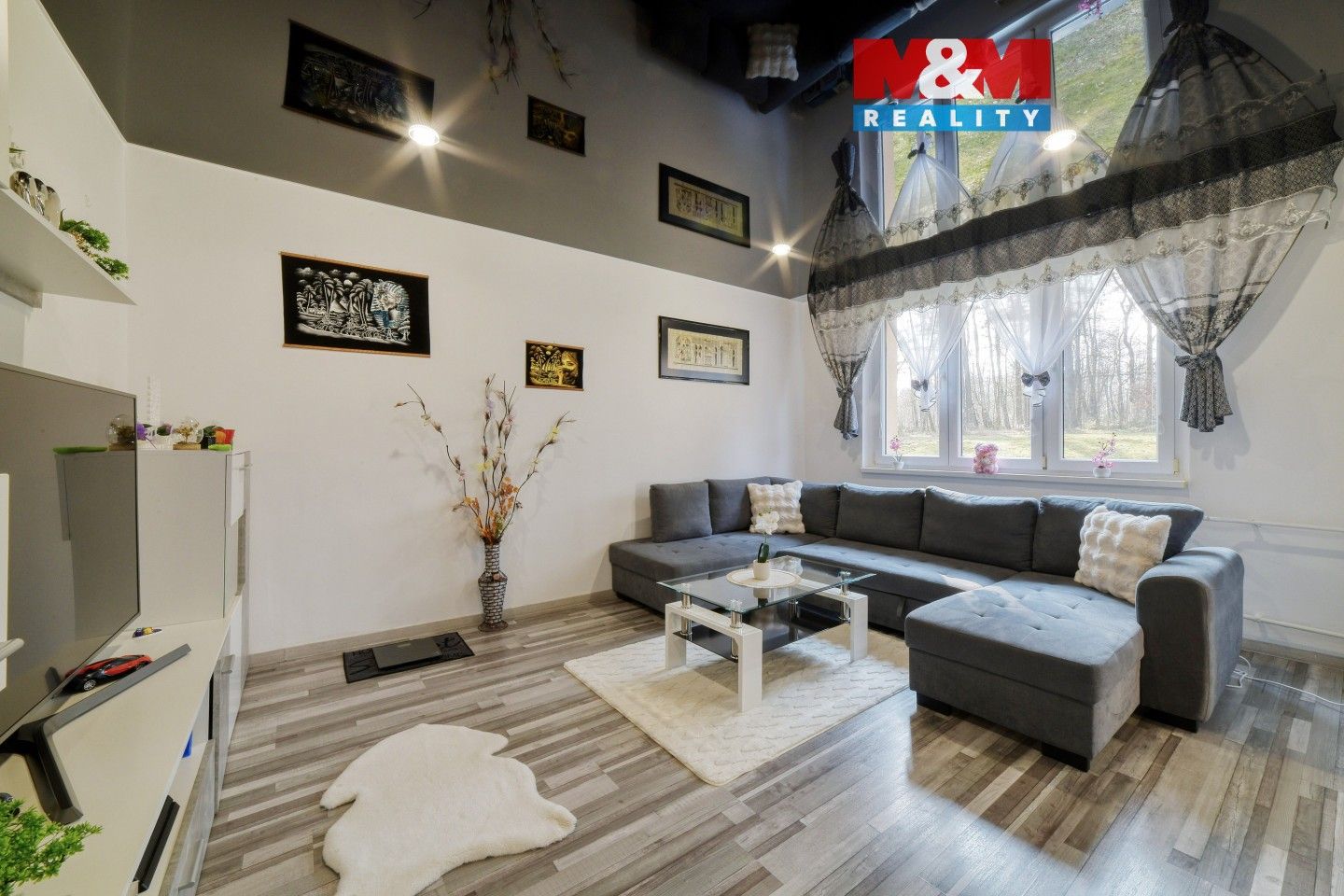 Prodej bytu 2+1 51 m² - foto 1