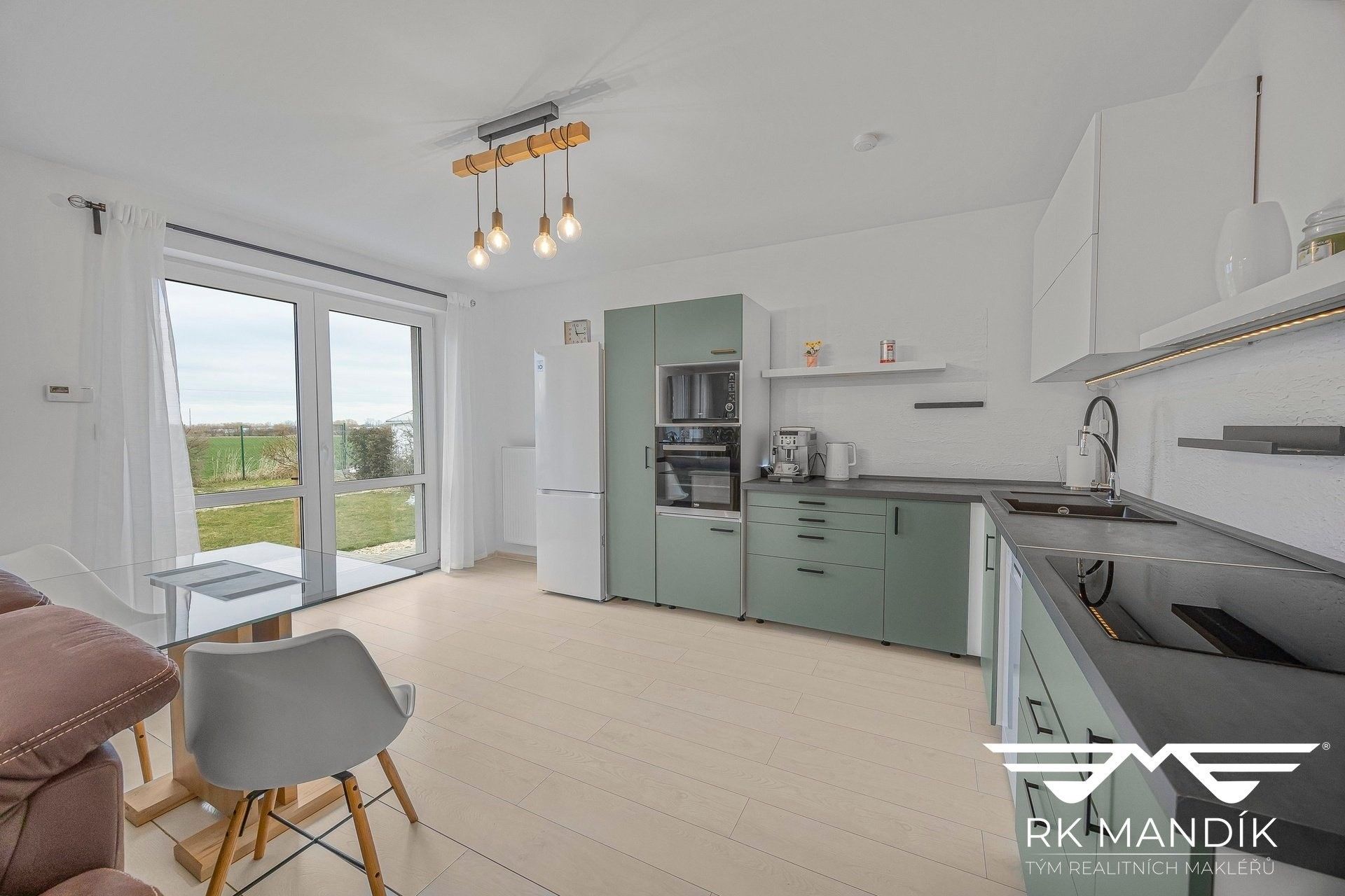 Prodej bytu 3+kk 71 m² - foto 1