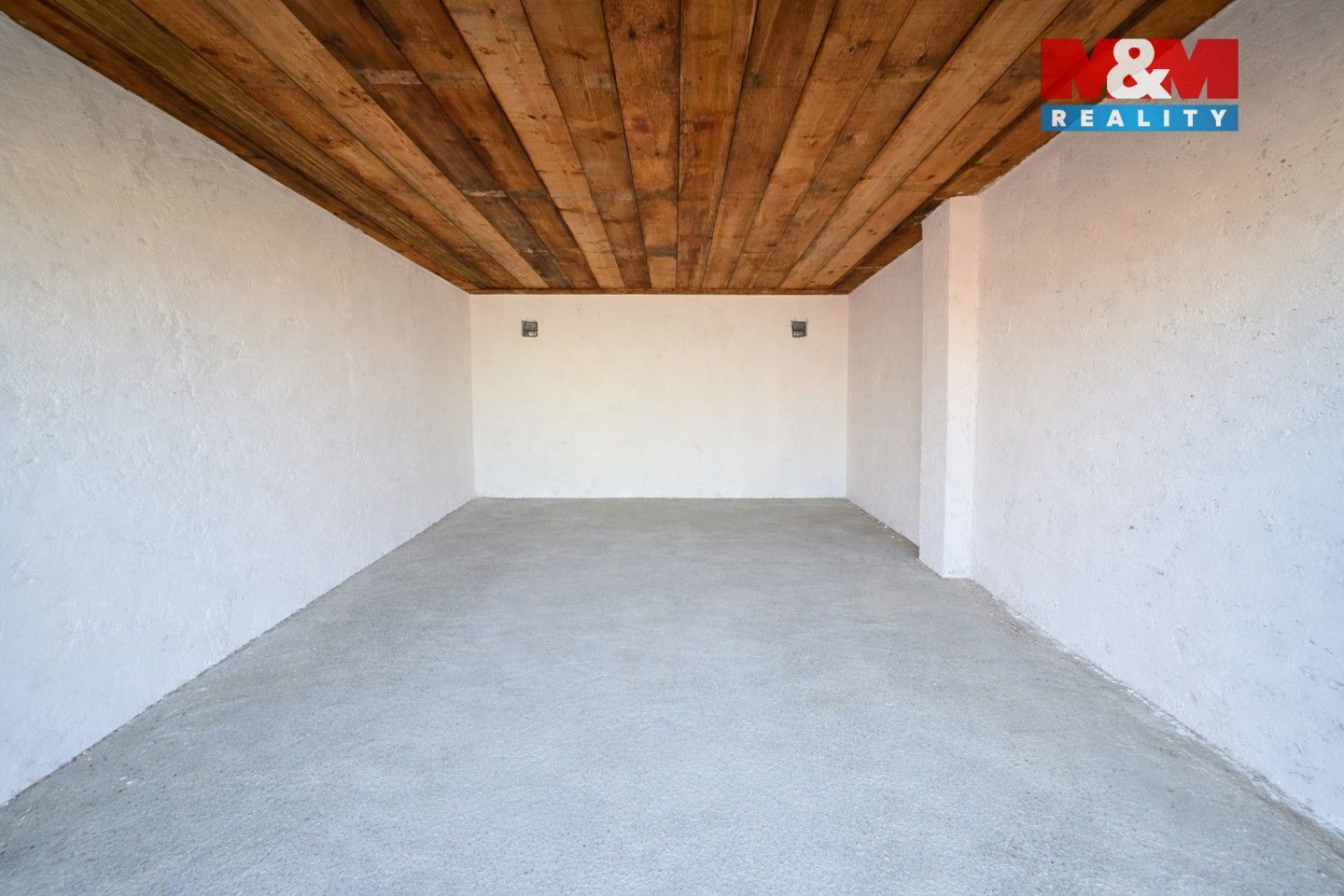 Prodej nemovitosti 12 m² - foto 2