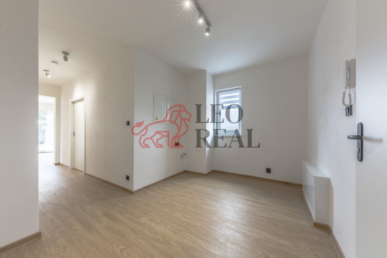 Prodej bytu 2+kk 64 m² - foto 3