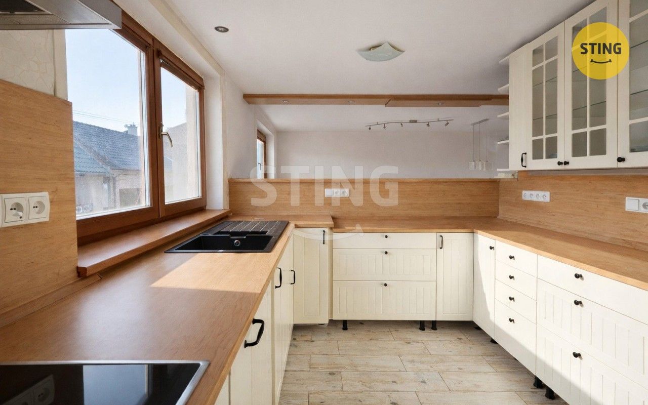 Prodej domu 220 m² - foto 3