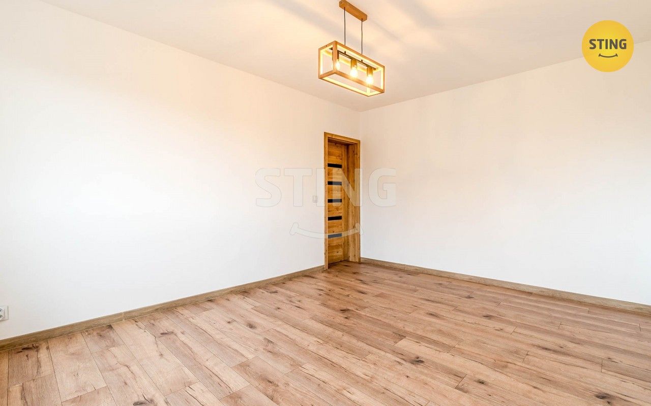 Pronájem bytu 2+1 56 m² - foto 5