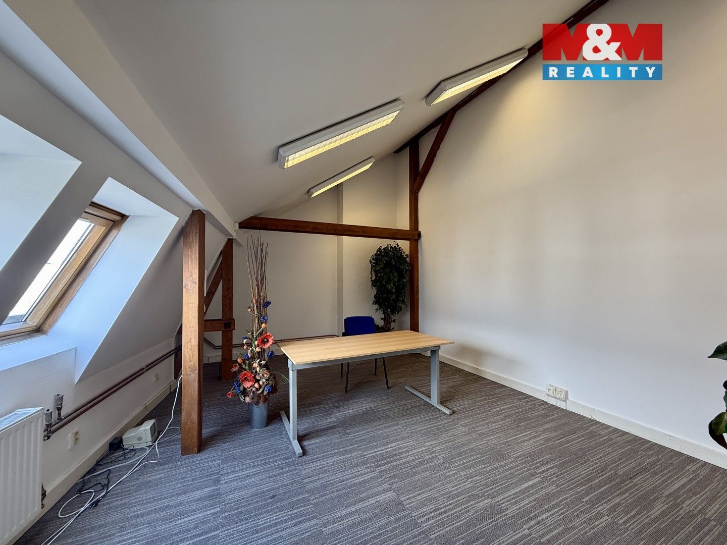Pronájem komerčního prostoru 275 m² - foto 7