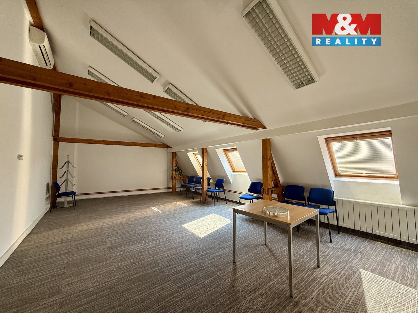Pronájem komerčního prostoru 275 m² - foto 5