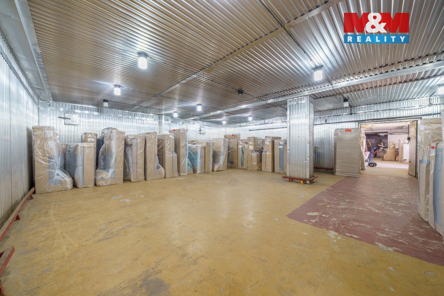 Prodej komerčního prostoru 760 m² - foto 4