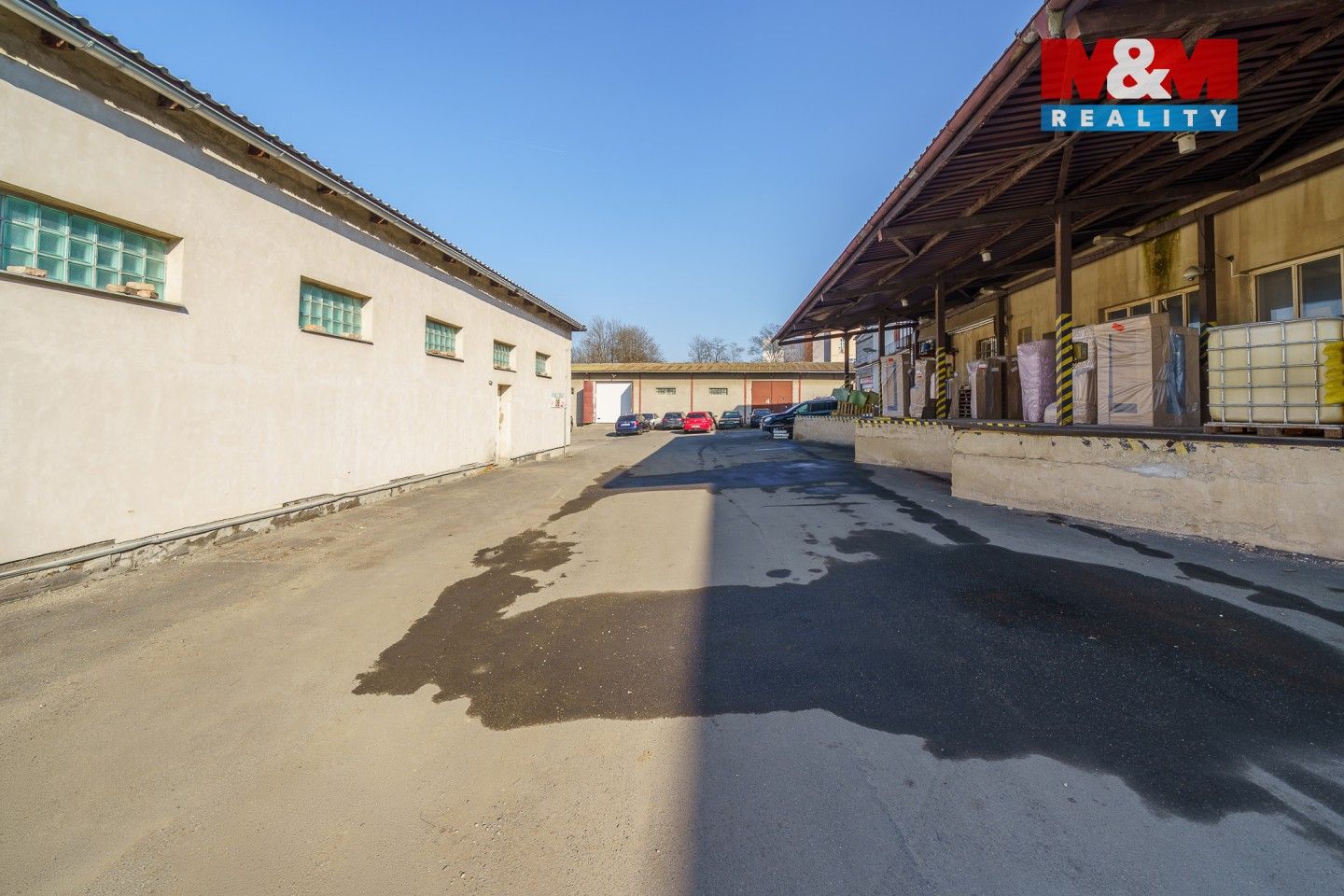Prodej komerčního prostoru 760 m² - foto 14
