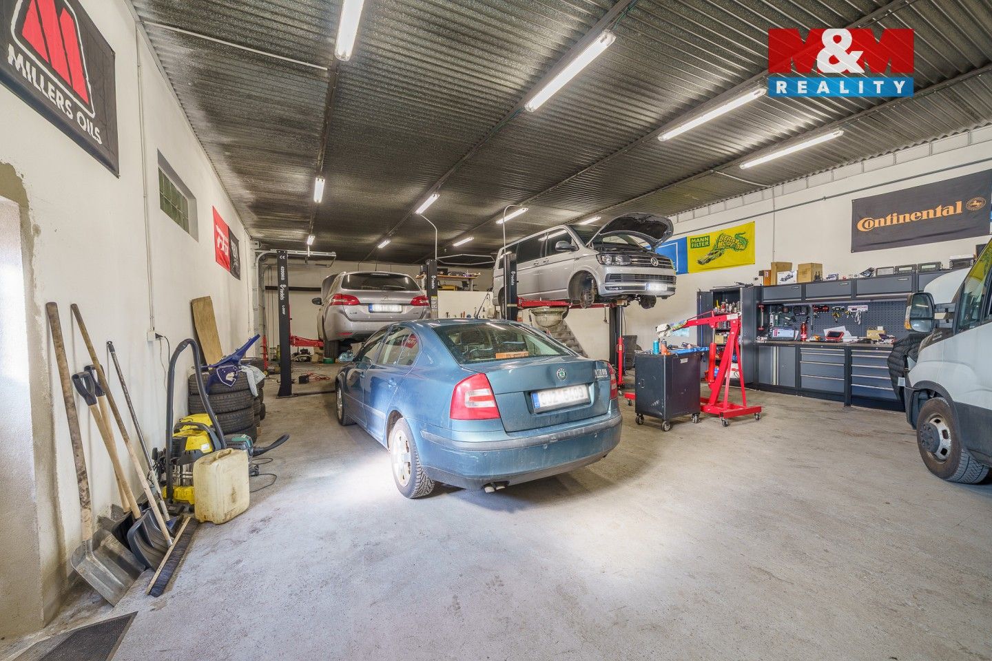 Prodej komerčního prostoru 760 m² - foto 24