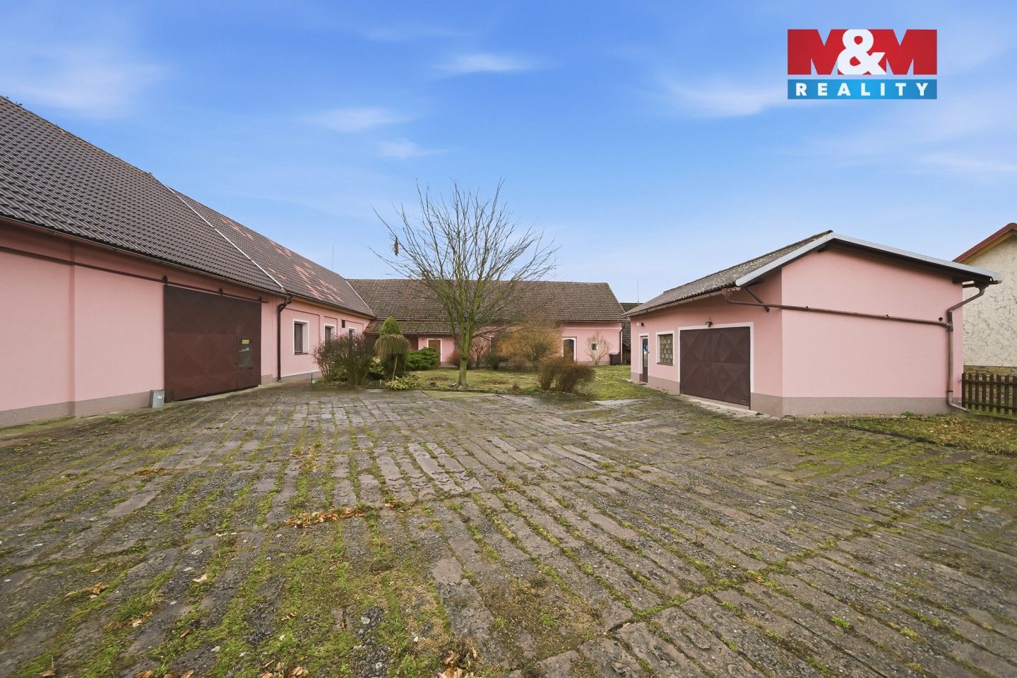 Prodej domu 285 m² - foto 1