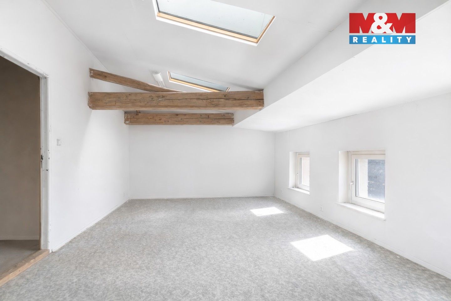 Prodej domu 300 m² - foto 4