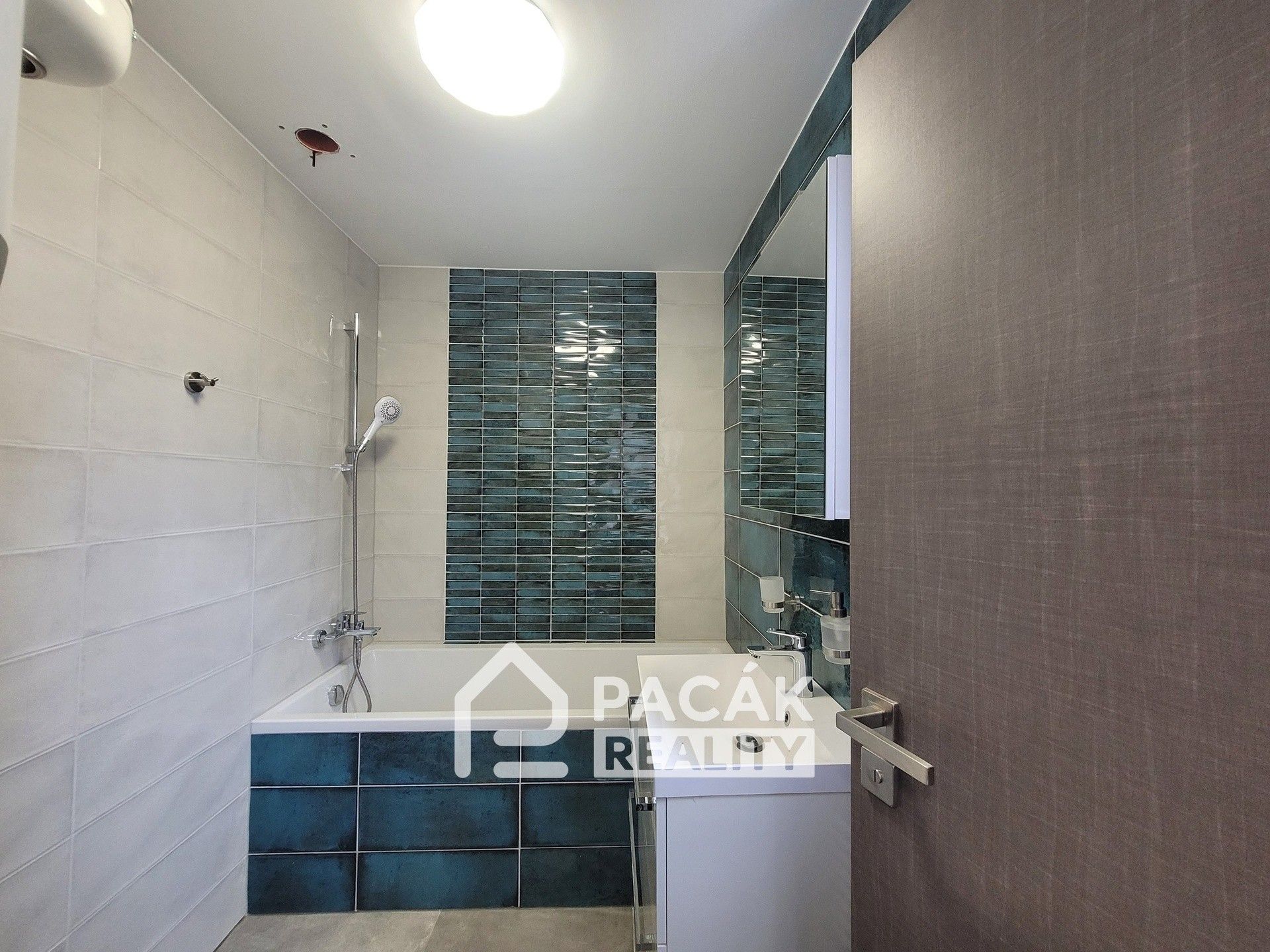 Prodej bytu 2+1 47 m² - foto 3