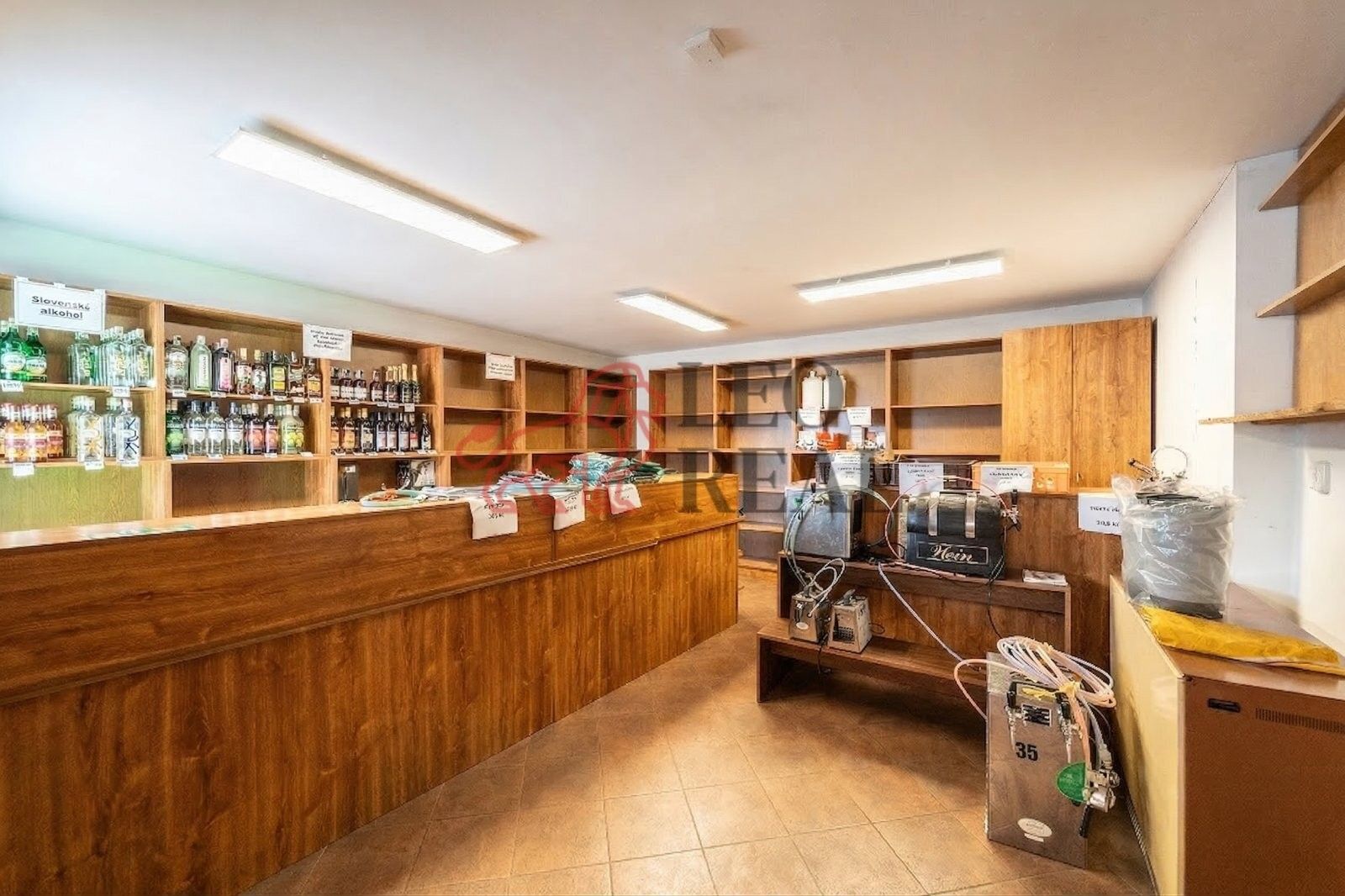 Prodej komerčního prostoru 444 m² - foto 15
