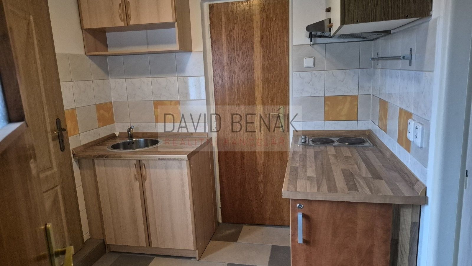 Pronájem bytu 2+1 50 m² - foto 4