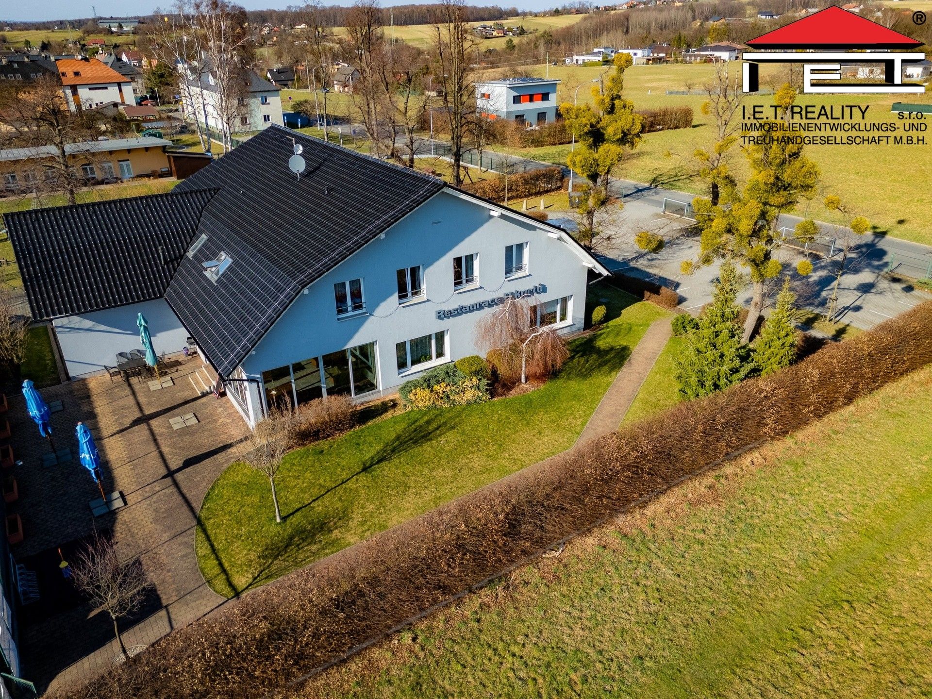 Prodej komerčního prostoru 1004 m² - foto 2