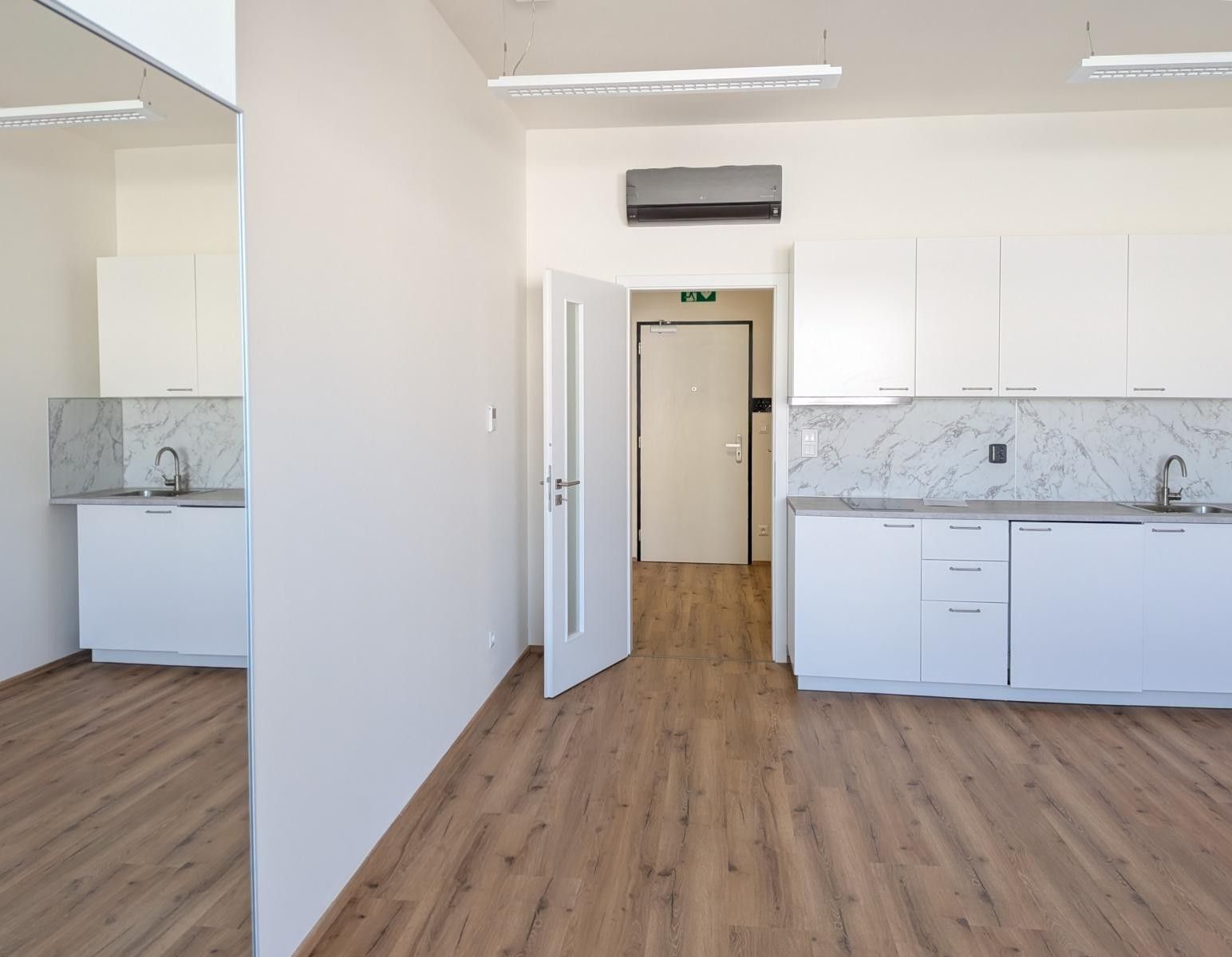 Pronájem bytu 1+kk 33 m² - foto 5