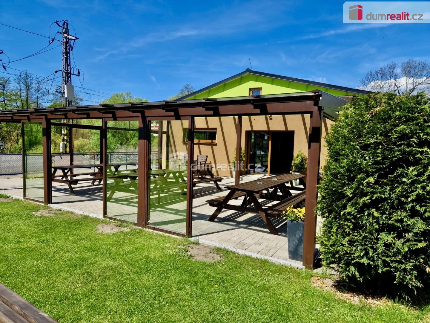 Prodej komerčního prostoru 230 m² - foto 1
