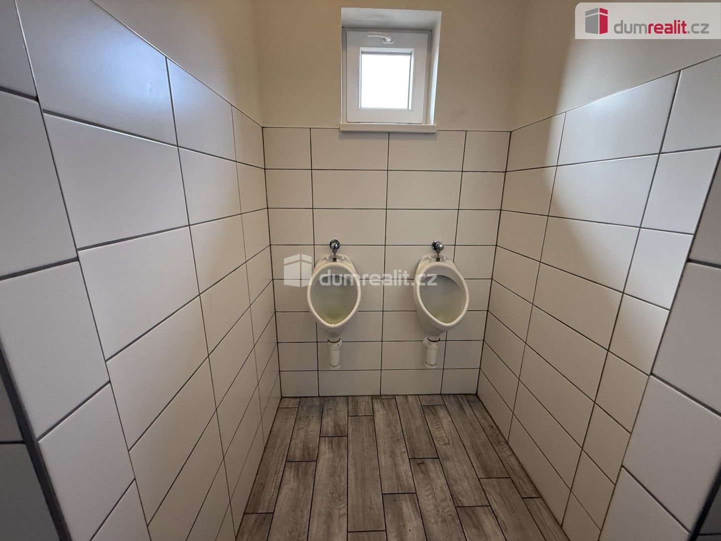 Prodej komerčního prostoru 230 m² - foto 24