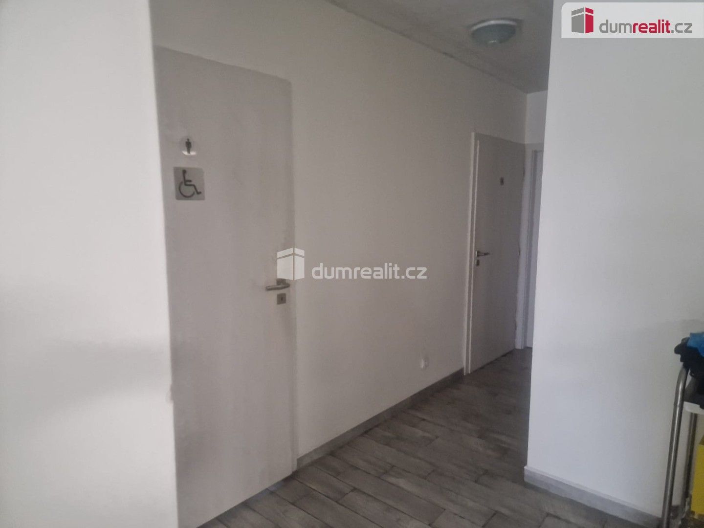 Prodej komerčního prostoru 230 m² - foto 26