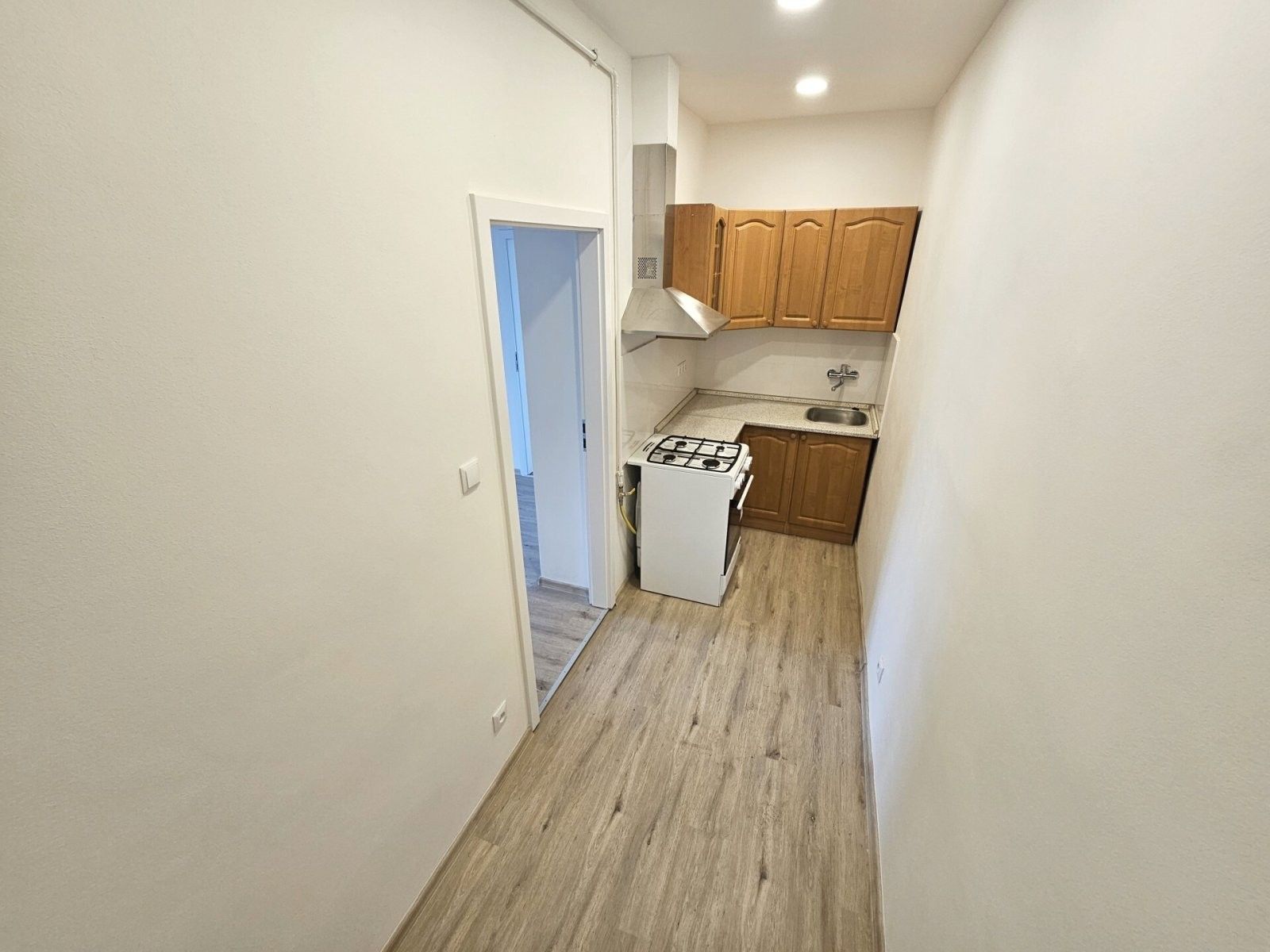 Pronájem bytu 2+kk 42 m² - foto 4