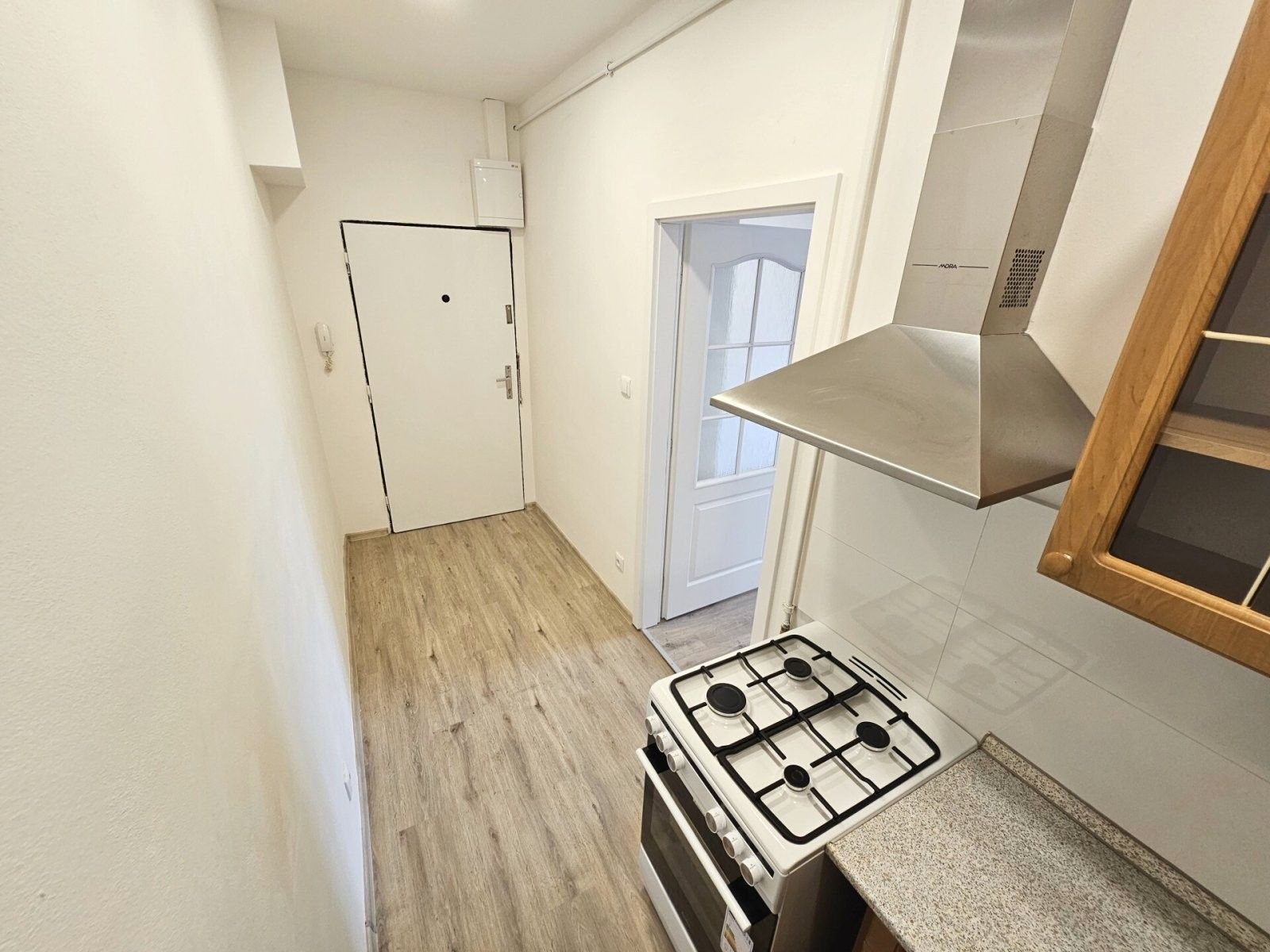 Pronájem bytu 2+kk 42 m² - foto 5