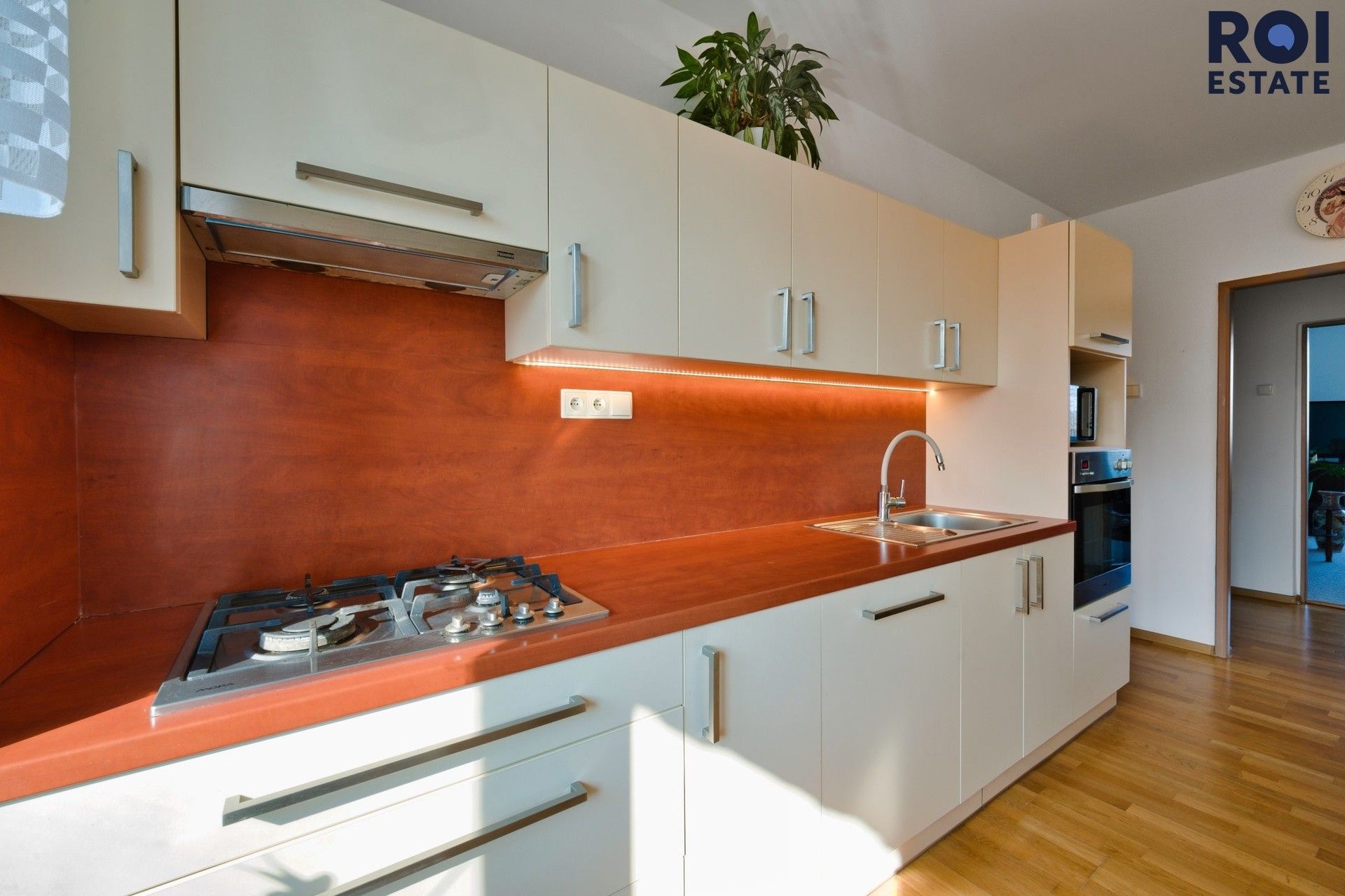 Prodej bytu 2+1 76 m² - foto 1