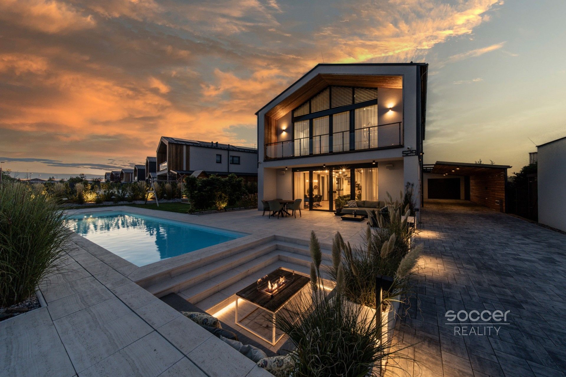 Prodej domu 285 m² - foto 1