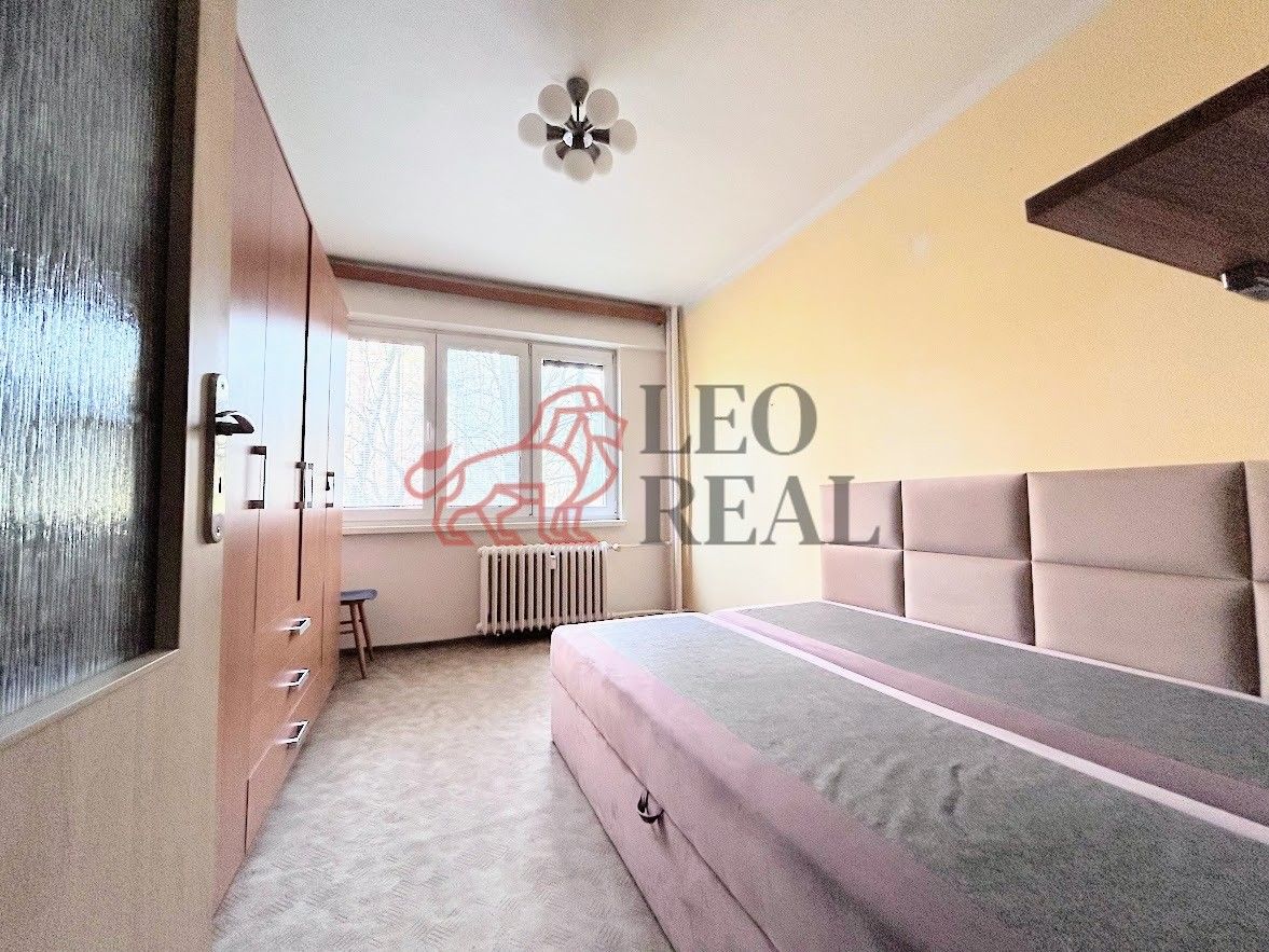 Pronájem bytu 2+1 48 m² - foto 4