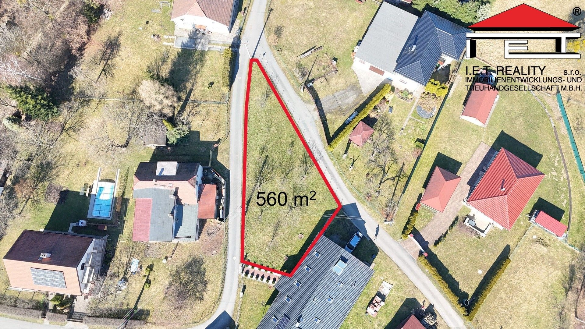 Prodej pozemku 560 m² - foto 2