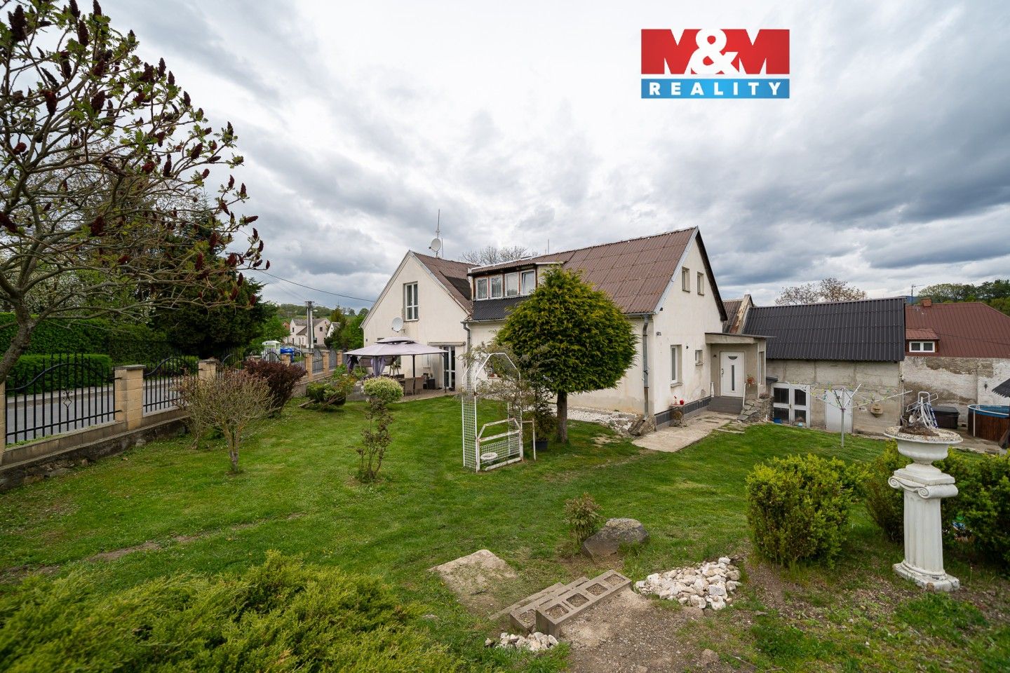 Prodej domu 280 m² - foto 1