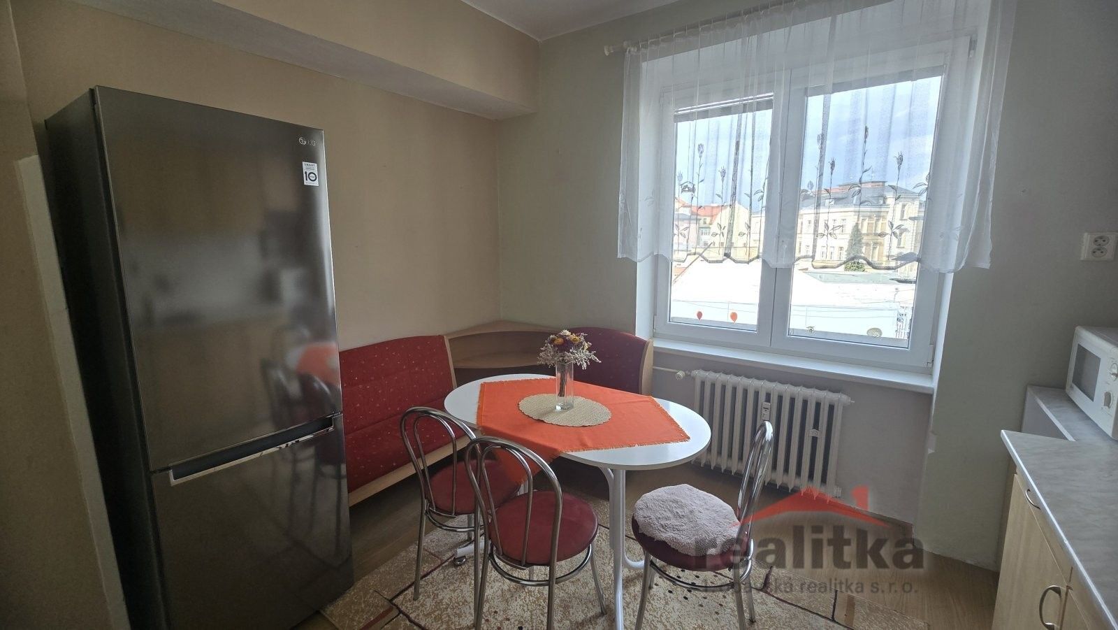 Pronájem bytu 2+1 60 m² - foto 4