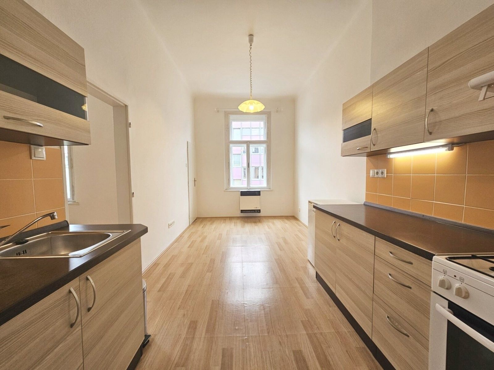 Pronájem bytu 2+kk 38 m² - foto 1