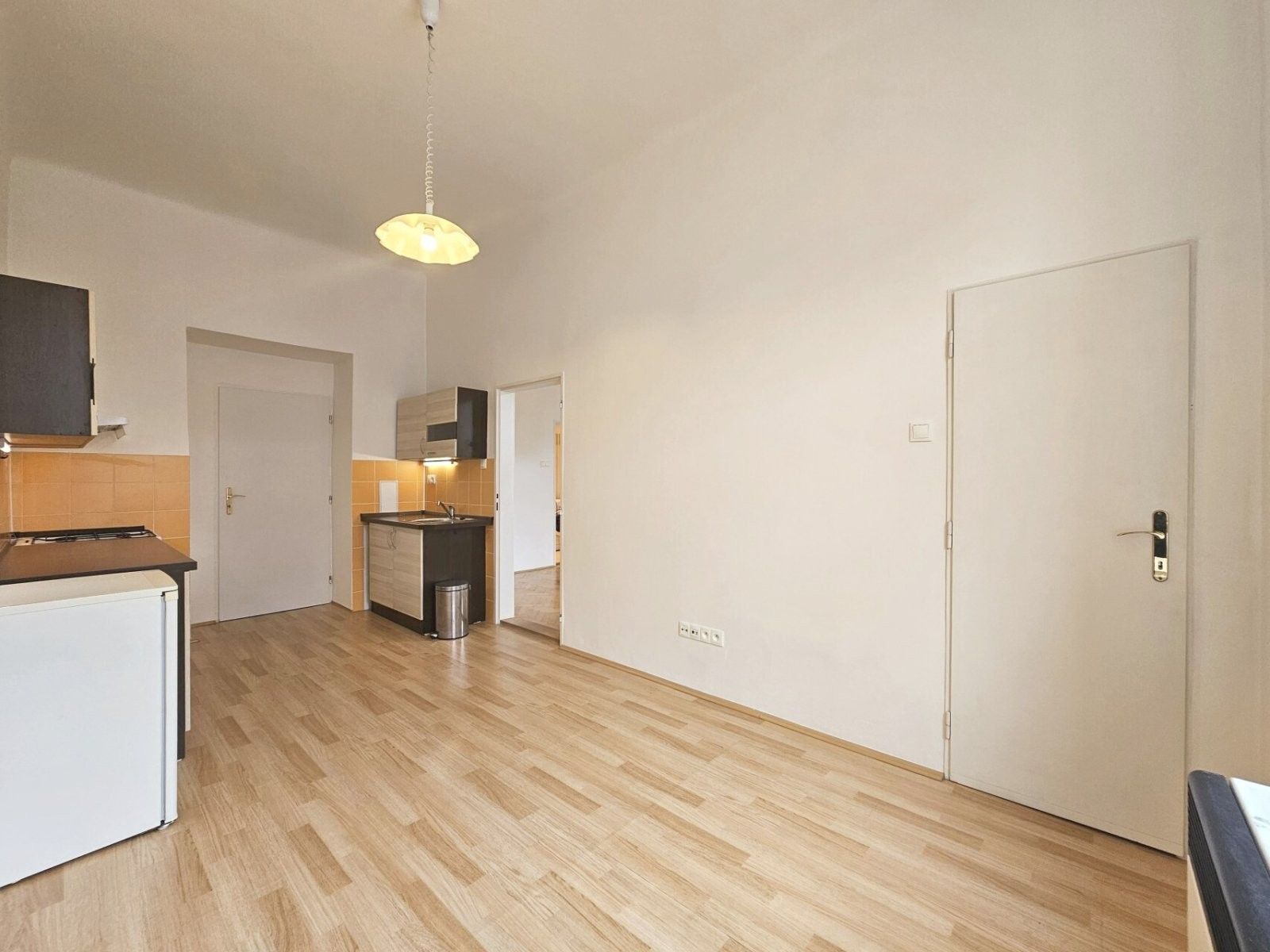 Pronájem bytu 2+kk 38 m² - foto 3