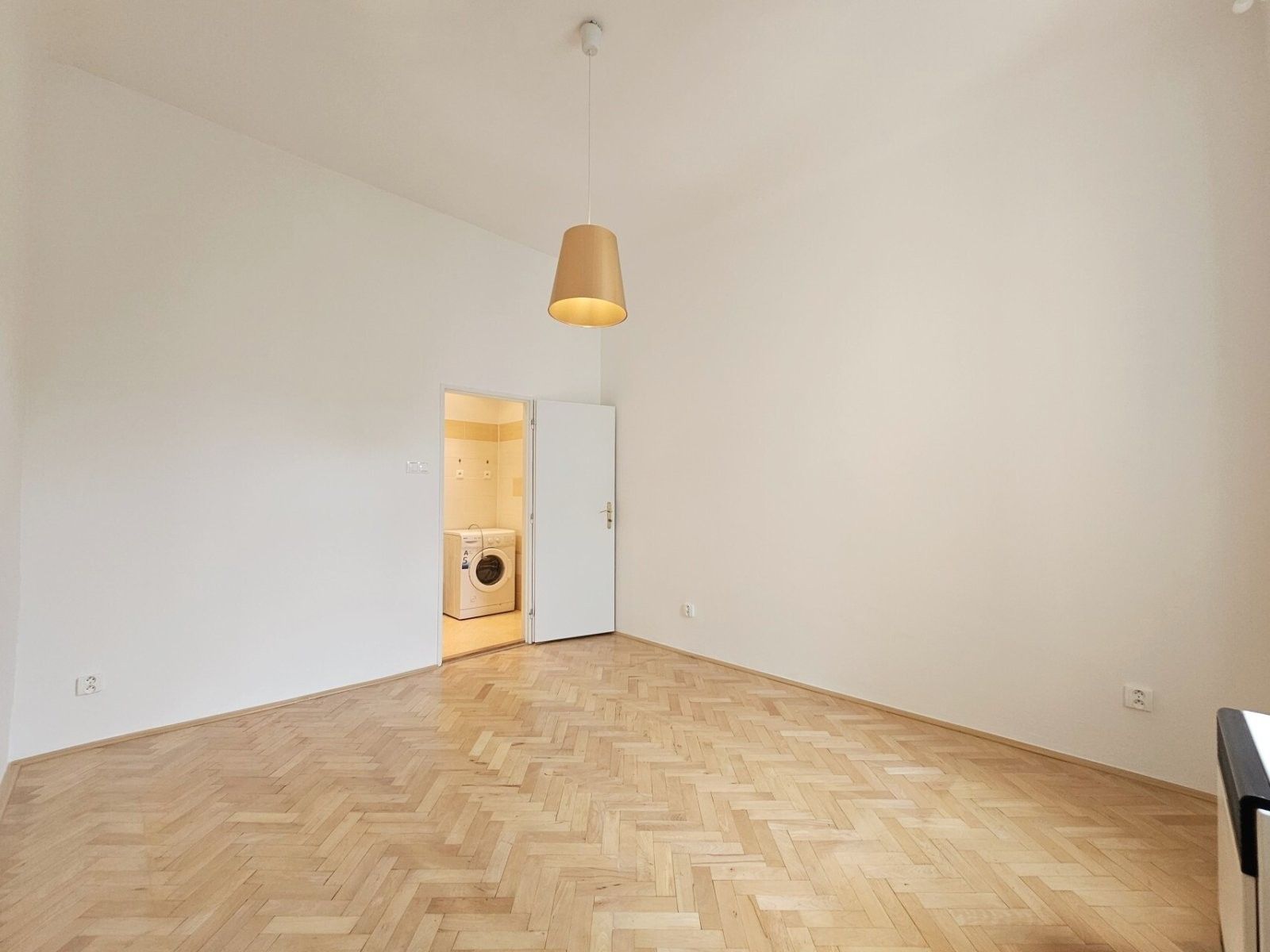 Pronájem bytu 2+kk 38 m² - foto 5