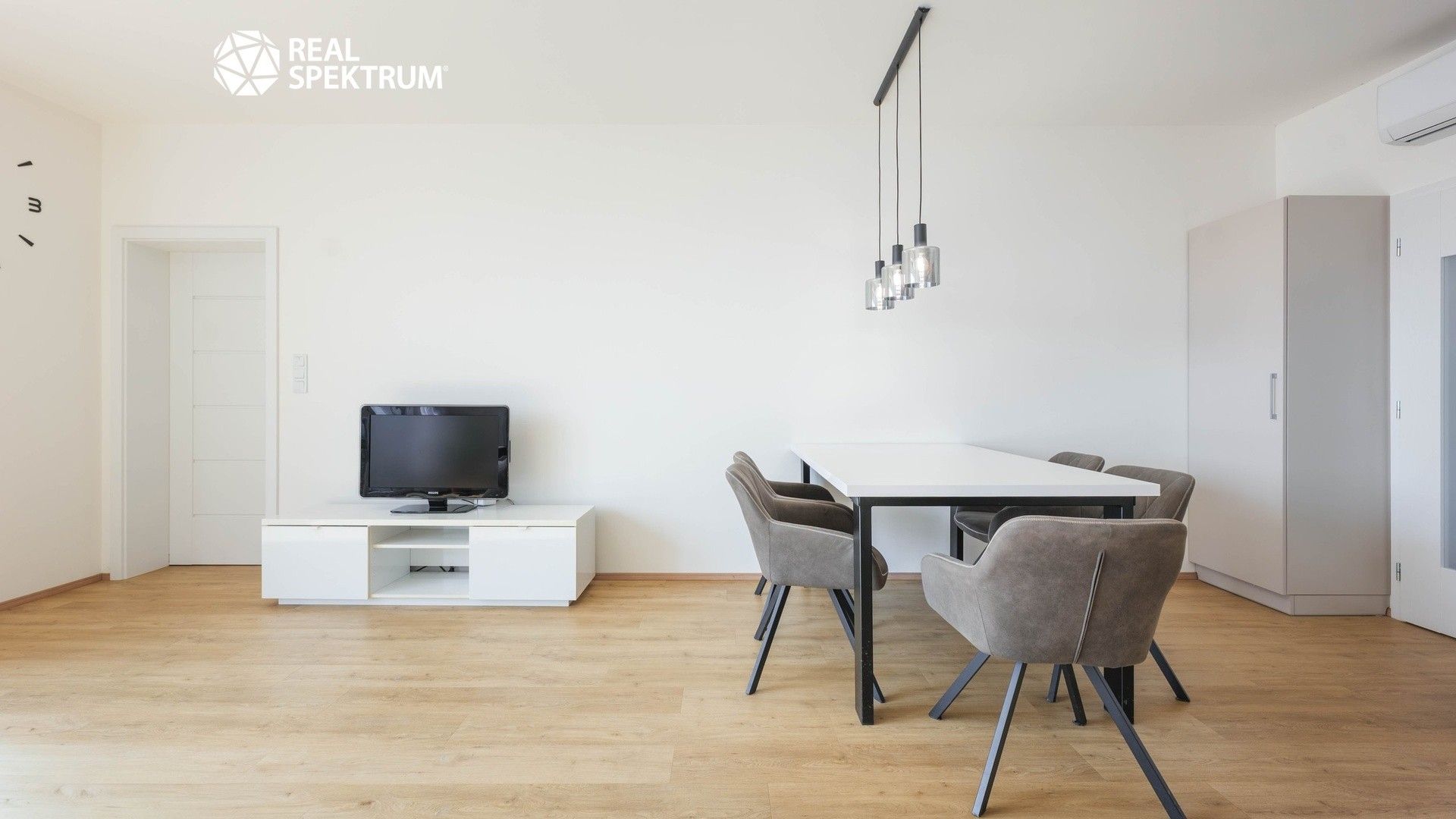 Pronájem bytu 2+kk 55 m² - foto 6