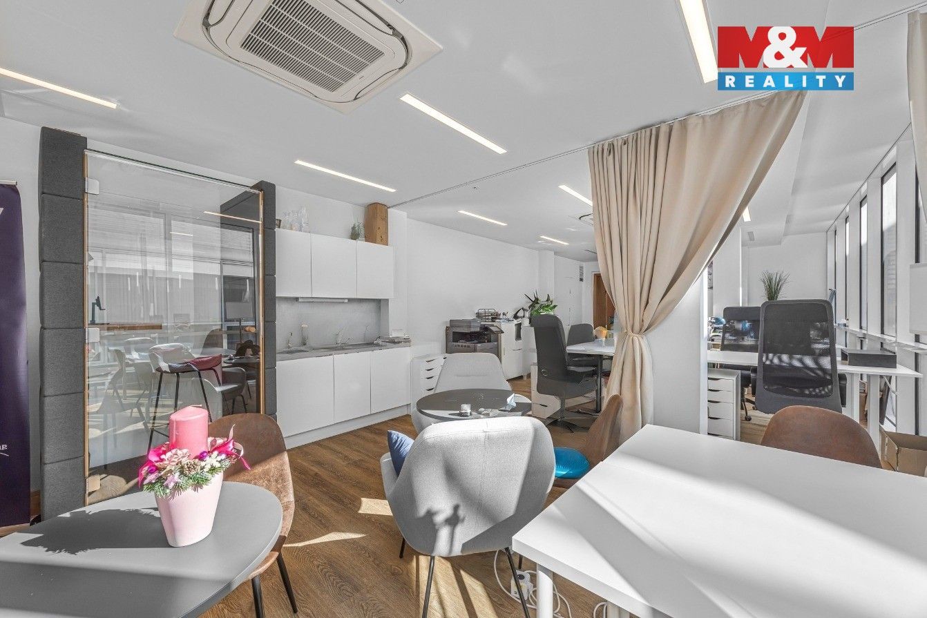 Pronájem komerčního prostoru 82 m² - foto 4