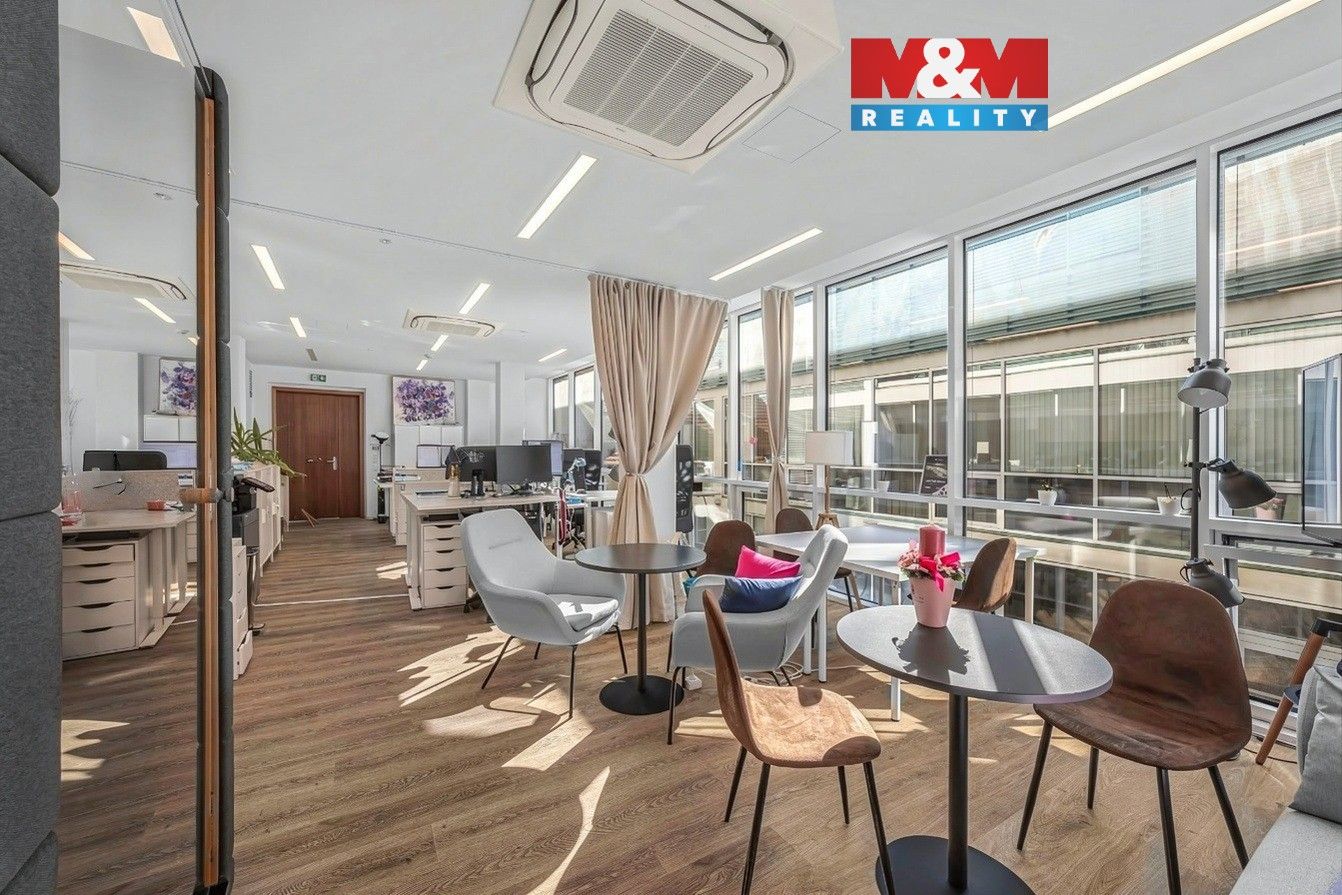 Pronájem komerčního prostoru 82 m² - foto 1