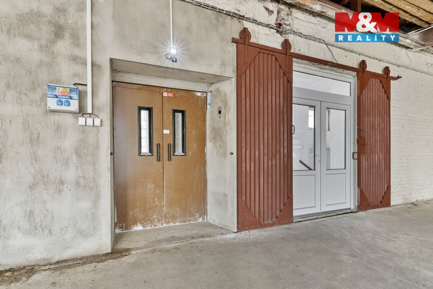 Pronájem komerčního prostoru 884 m² - foto 8