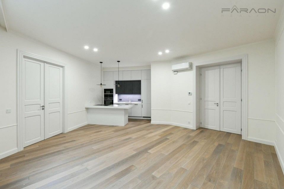 Pronájem bytu 4+kk 118 m² - foto 3
