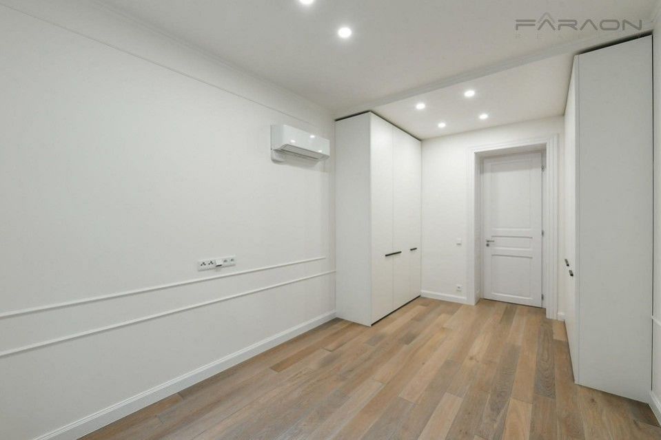Pronájem bytu 4+kk 118 m² - foto 7