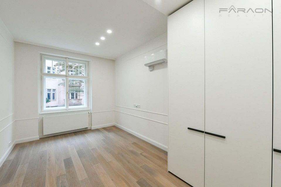 Pronájem bytu 4+kk 118 m² - foto 8